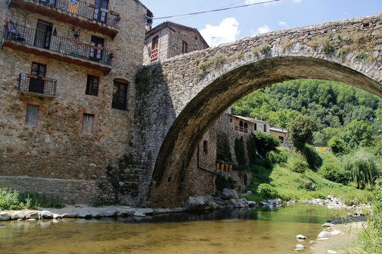 Puente de Osor, pueblo en medio de las Guilleries, Girona, Catalu&ntilde;a