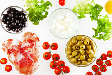 italian ham Capocollo with olives black & green and tomatoes che