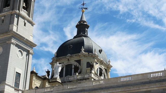Almudena Church, Madrid Cathedral Real Time
