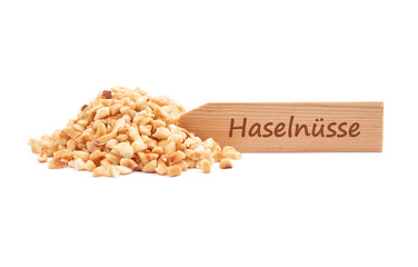Haselnussstueckchen