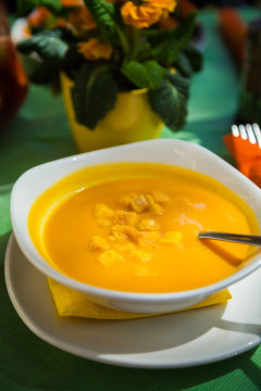 pumpkin soup with dry toast