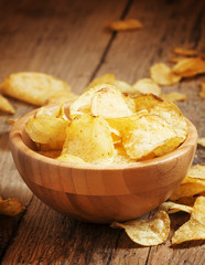 Potato chips in bowl, selective focus