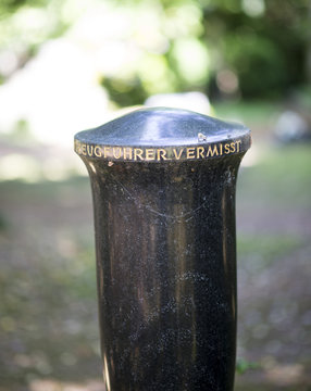 Urne: Flugzeuf&uuml;hrer vermisst
