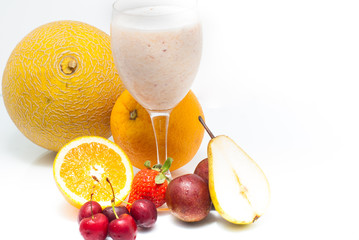 copo de sumo com frutas