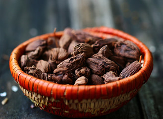 Black cardamom