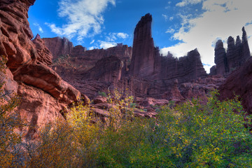 Fototapeta premium Utah-Moab- Fisher Towers. This is quite a famous climbing mecca as well as a spectacularly scenic hiking area.