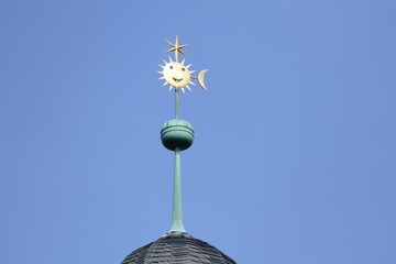 Windrichtungsanzeiger auf Kirchturm
