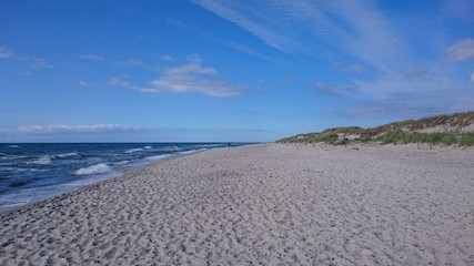 Obraz premium Ostseestrand bei Sonnenschein - Urlaub auf Rügen