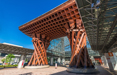 石川県　金沢駅　鼓門