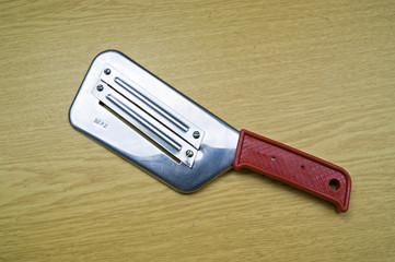 Нож для нарезки овощей