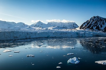 Arctic spring in south Spitsbergen © KrisGrabiec