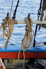 Obraz premium Ropes on a Sailing Boat