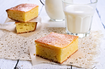 Biscuit cake