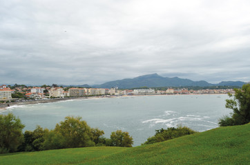 Vue sur Guéthary et ses plages