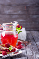 tart with ripe strawberries