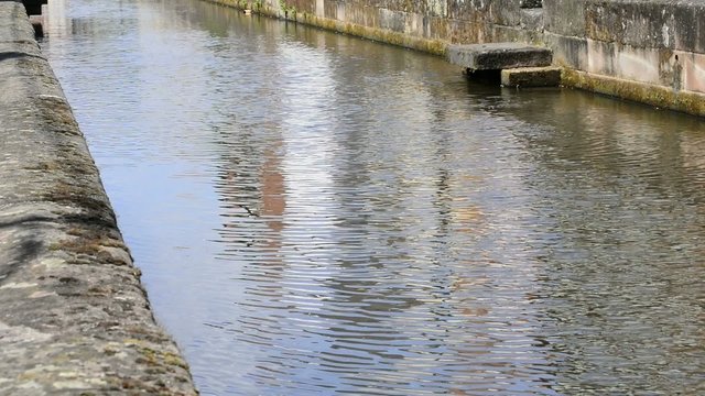 Kanal in der franz&ouml;sischen Stadt Wissembourg, Elsass
