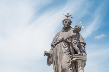 Fototapeta na wymiar beautiful statue on St. Anthony of Padova on charles bridge