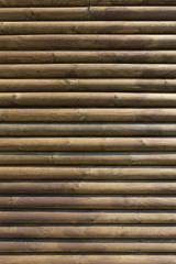 Assi di legno cilindrici