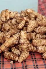 pile of jerusalem artichoke (sunchoke)
