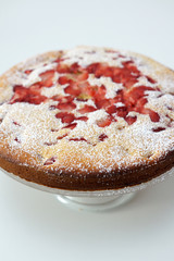 Torta soffice alle fragole e ricotta