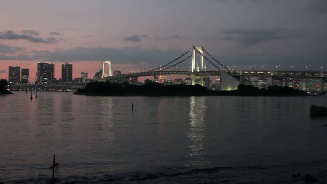 Raimbow Bridge, Bahía de Tokyo