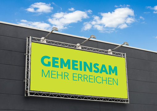Werbebanner mit der Aufschrift Gemeinsam mehr erreichen