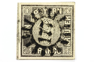 Schwarzer Einser - erste deutsche Briefmarke isoliert auf weißem Hintergrund