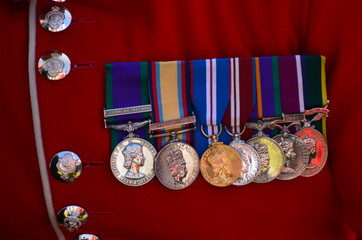 Médailles militaires anglaises lors des cérémonies du débarquement. (Calvados - Normandie)