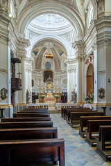 Fototapeta na wymiar Italian baroque church interior