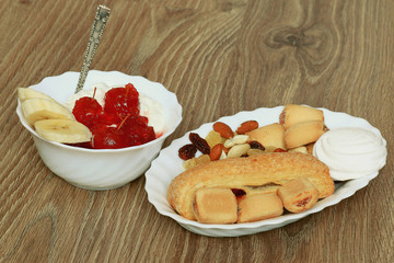 cottage cheese with apple jam breakfast