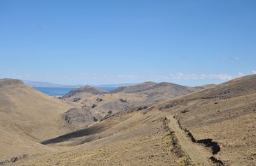 Fototapeta na wymiar Surroundings mountain lake Titicaca. Bolivia