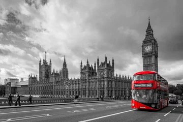Foto op Canvas Houses of Parliament en een bus, Londen in het VK © FredP