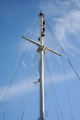 Fototapeta premium Sailing must with skies and clouds