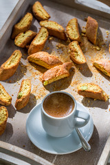 Crispy cantucci with coffee
