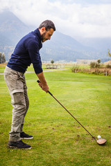 Fototapeta premium Golfer ready to hit