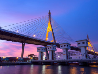 Fototapeta na wymiar Bhumibhol bridges over Chaophraya river in evening period