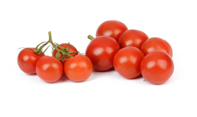 Strauchtomaten, Tomaten auf weißem Hintergrund