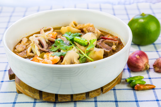 Thai spicy and sour soup