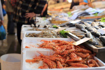 Mediterranean fish market - 84888349