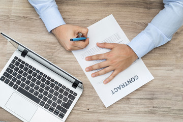 firma del contratto di lavoro
