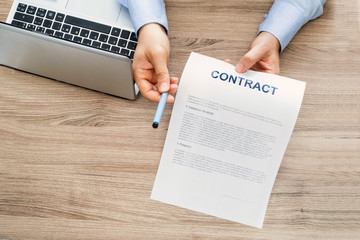 firma del contratto di lavoro