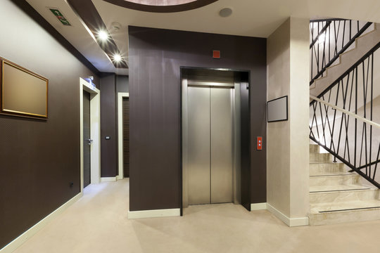 Hotel corridor with passenger lift