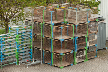 steel cages work on scaffolding