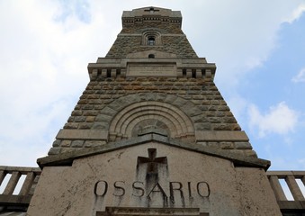 Memorial to the fallen soldiers in World War I with ossuary in M