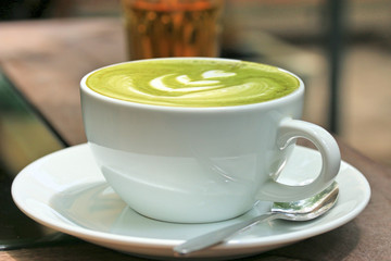 Green tea and milk
