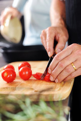 Tomaten Schneiden
