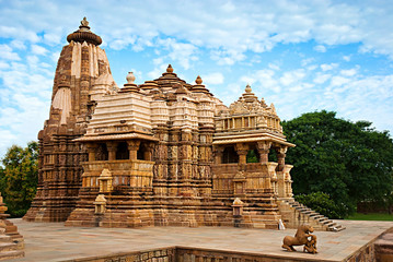 Naklejka premium Devi Jagdambi Temple, Western Temples of Khajuraho, India