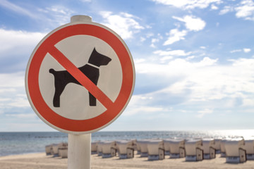 Hunde Verbotsschild am Strand 