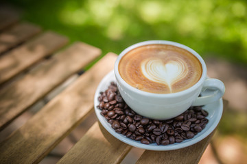 Latte Art coffee with coffee bean