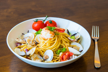 spaghetti with shrimp and mussel